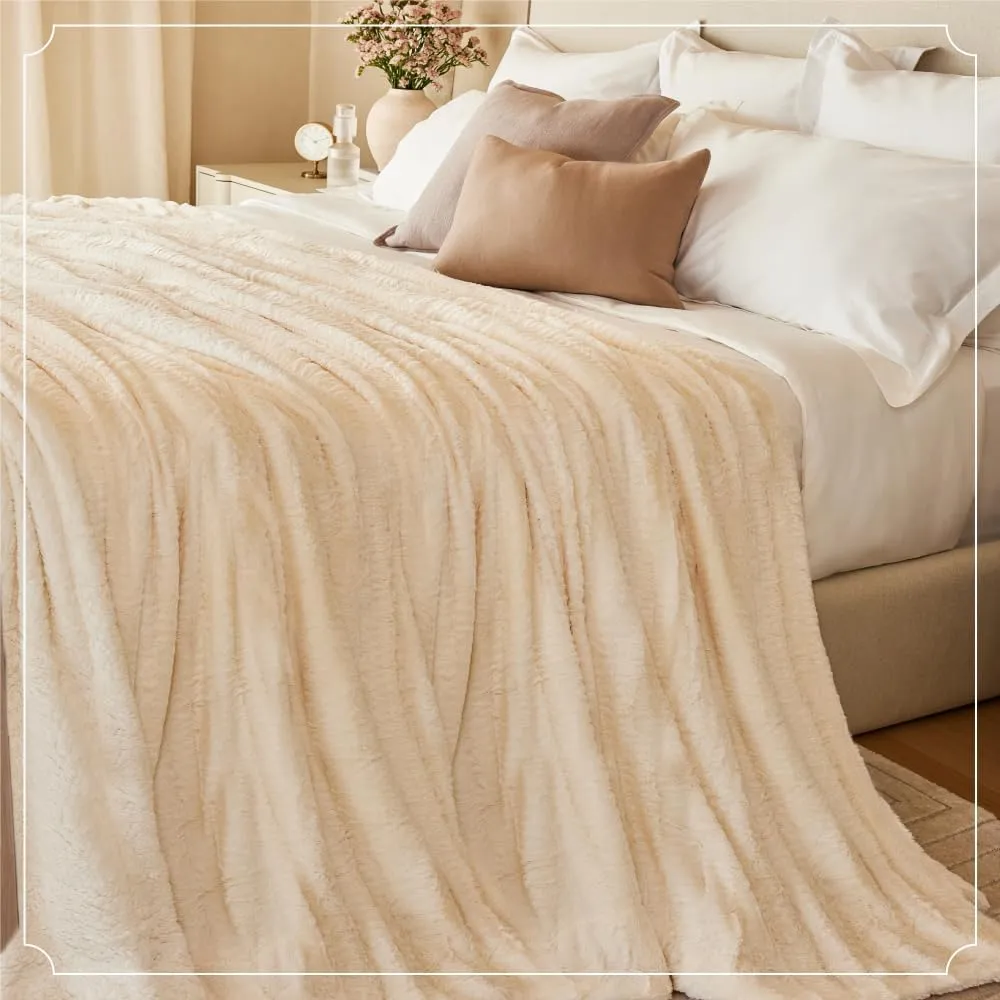 The Connecticut Home Co Bedding Blanket, King 108x90, Soft Fluffy Room Decor, Cozy Warm Throws for Bed, Gifts for Women, Bedroom Cute Aesthetic Blankets Faux Fur and Sherpa Dusty Rose