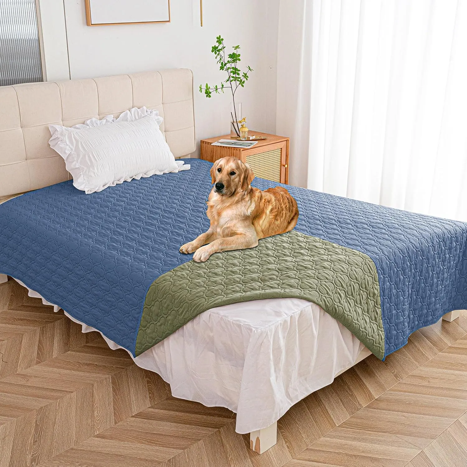 Waterproof Dog Blanket, Washable Pet Couch Covers for Dogs, Sofa Bed Furniture Protector Cover for Puppy Kids Reversible(68x82 Inch, Blue Green)